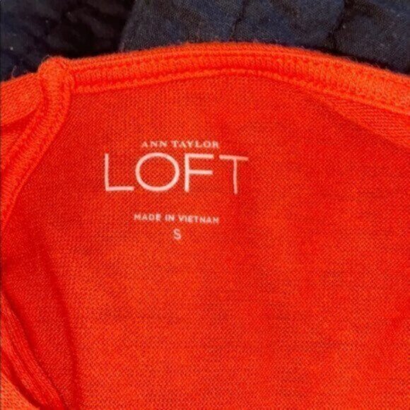 Lightweight Red LOFT Shirt - Picture 3 of 3